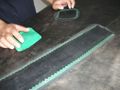 现场输送带维修